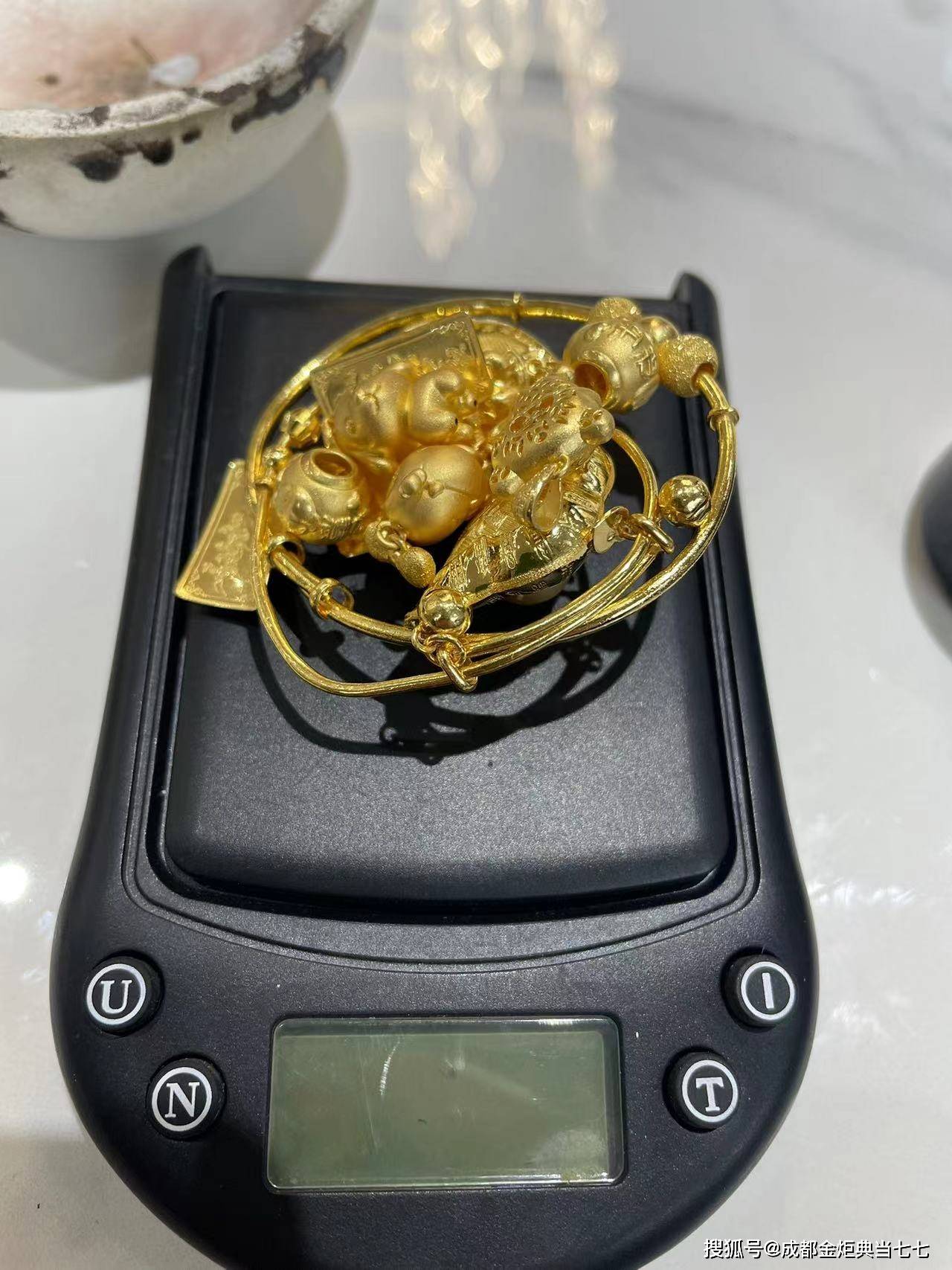 昭通最新24小时上门回收金价方法分析(最方便真实的昭通24小时上门回收黄金方法)